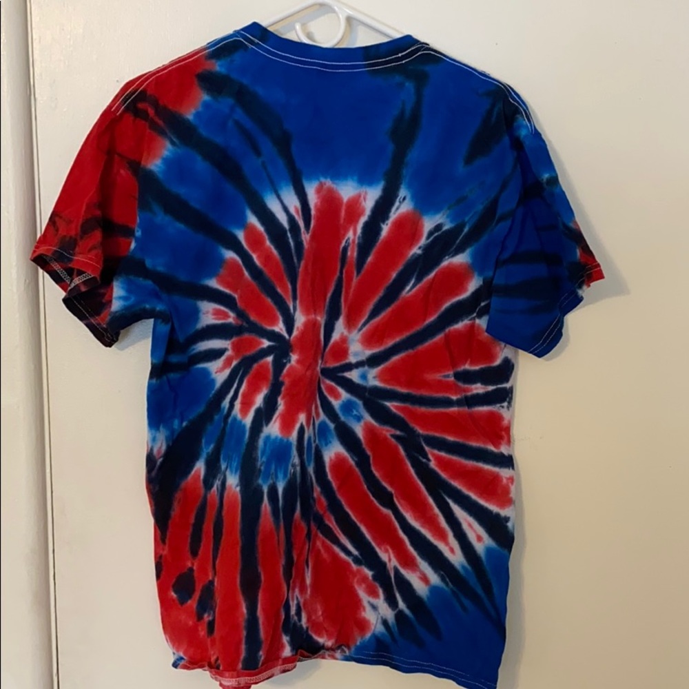 T-Shirt - Picture 2 of 3